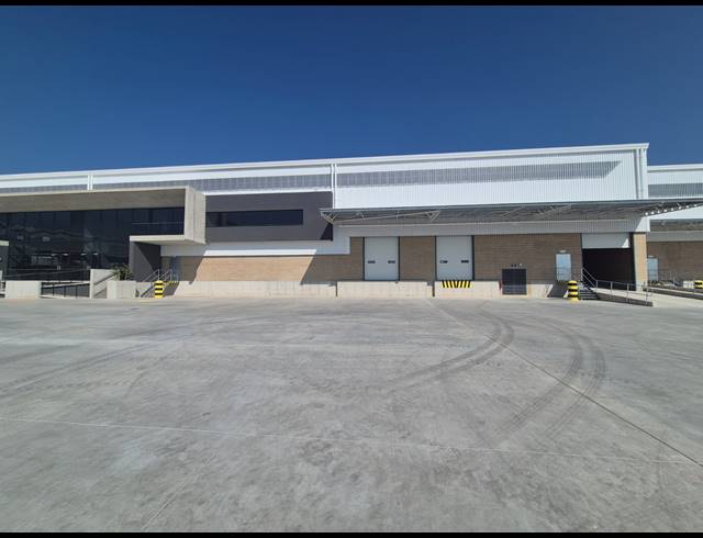 3,150M² WAREHOUSE TO LET IN LINBRO PARK